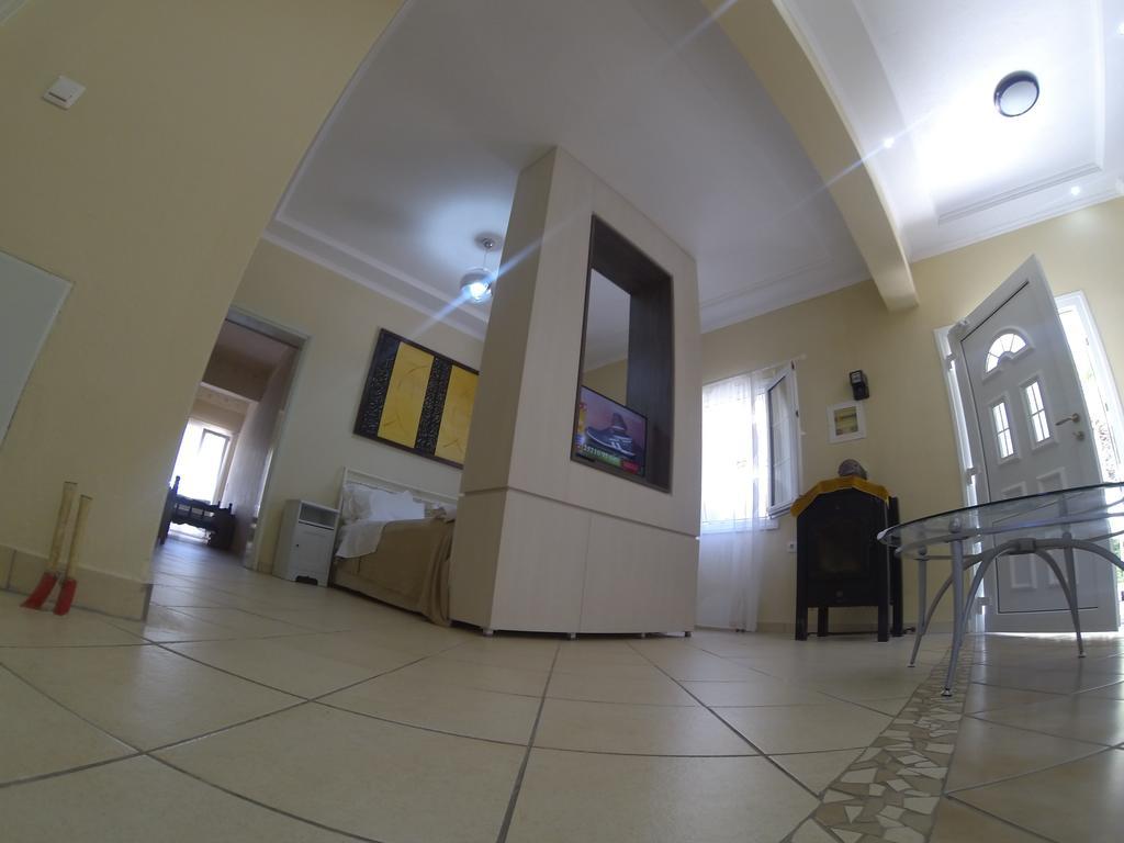 Golden Sun Apartment Parga Room photo