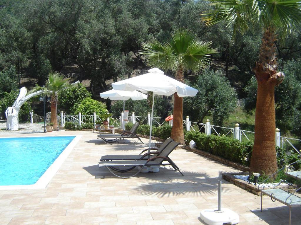 Golden Sun Apartment Parga Exterior photo