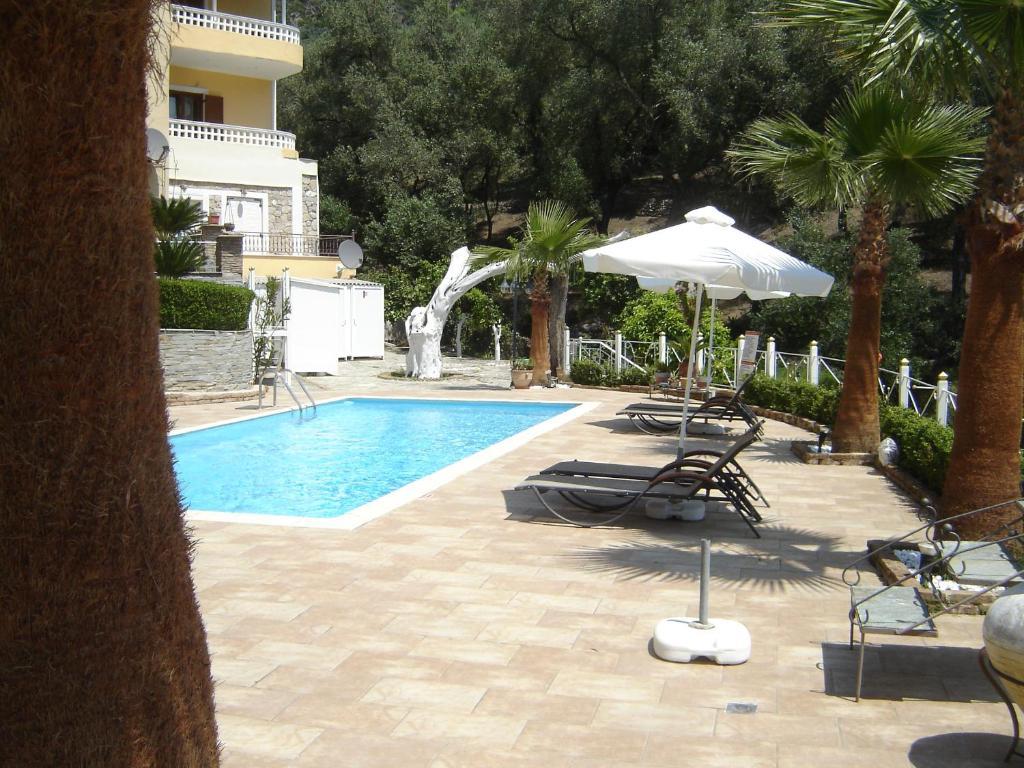 Golden Sun Apartment Parga Exterior photo