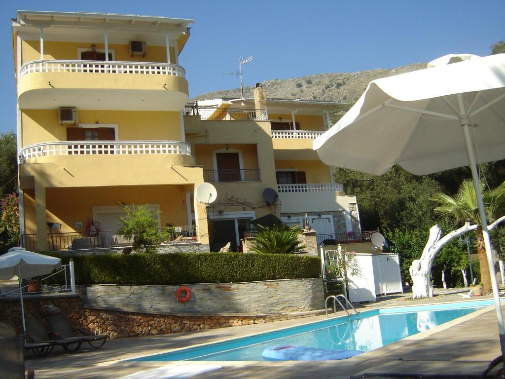 Golden Sun Apartment Parga Exterior photo