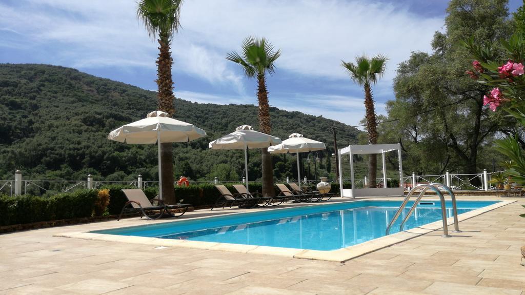 Golden Sun Apartment Parga Exterior photo